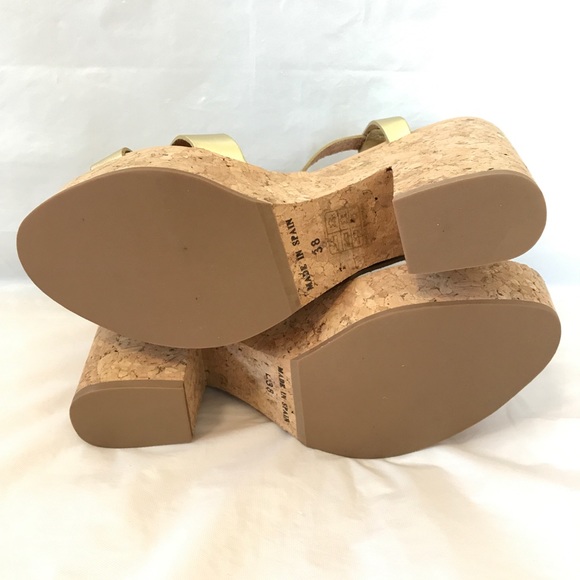 ANDRE ASSOUS Gold Leather Cork Platform Sandals - Picture 11 of 16
